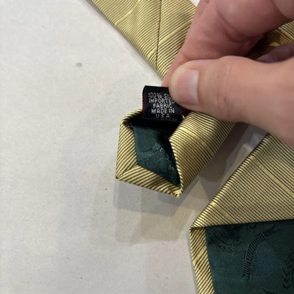 Tommy Hilfiger MEN'S TIE  Gold, Preppy Silk, USA 4” X 57” Designer Fraternity